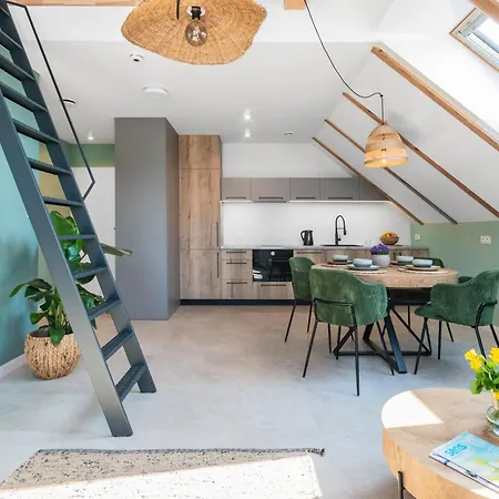 Dwie Sosny Junoszyno